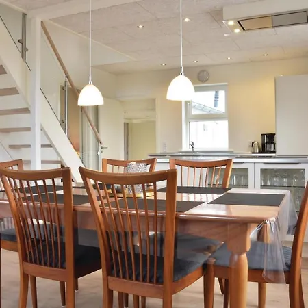 Three-Bedroom Holiday Home In Ringkobing *