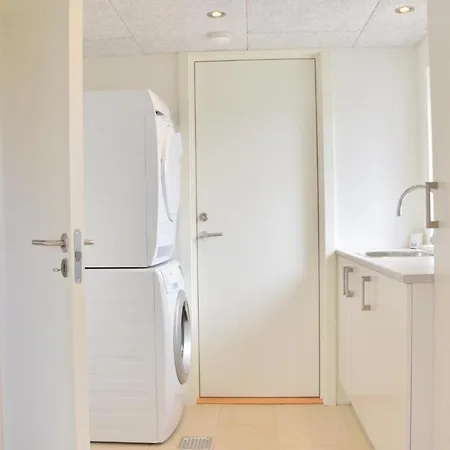 Three-Bedroom Holiday Home In Ringkobing Dom wakacyjny