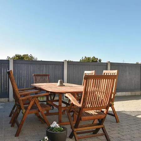 Three-Bedroom Holiday Home In Ringkobing Dom wakacyjny Ringkøbing